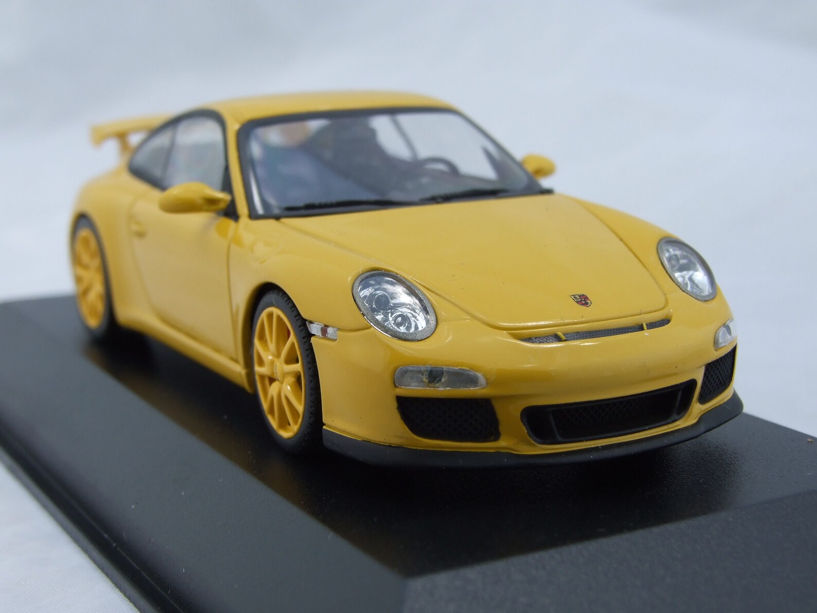 Porsche carrera gt minichamps