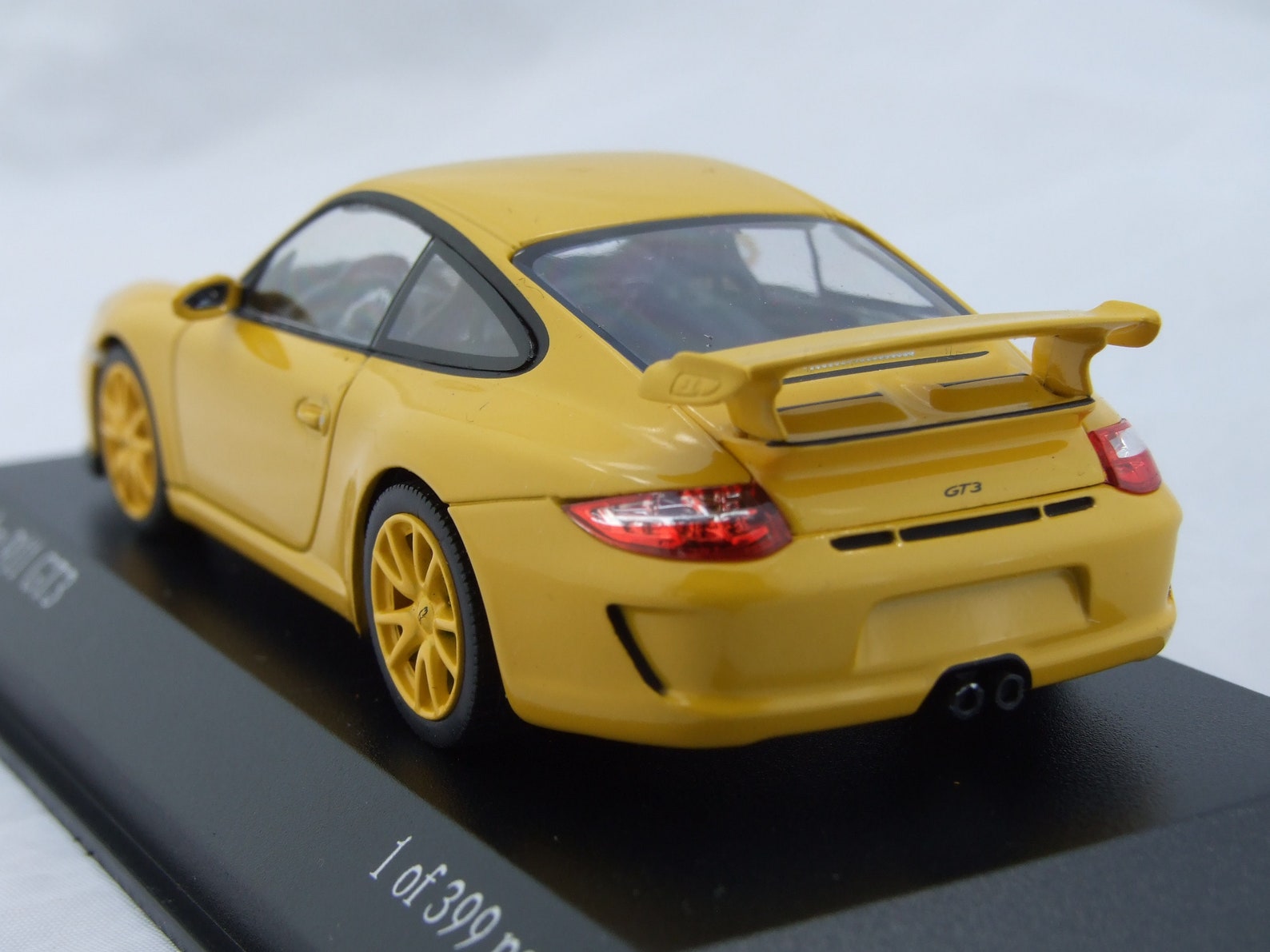 Porsche carrera gt minichamps