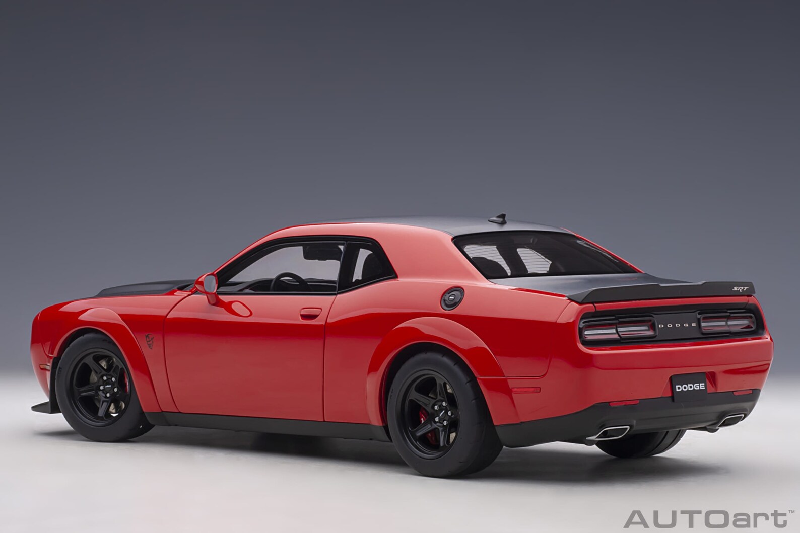 Dodge challenger autoart