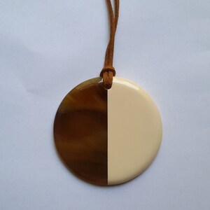 Buffalo Horn Pendants Necklace Lacquer Natural cream