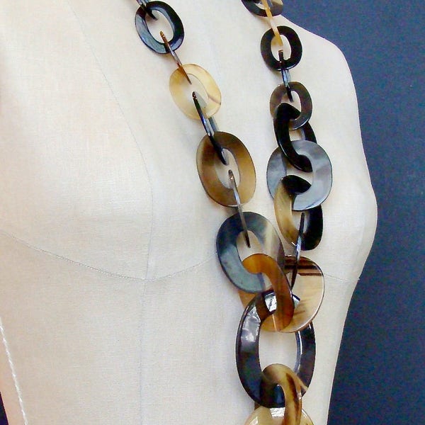 Bijoux en corne - collier de chaîne fabriqué à la main au Vietnam
