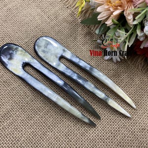 Horquilla de cuerno de búfalo natural hecha a mano: elegante accesorio bohemio para el cabello, hecha a mano en Vietnam. imagen 12