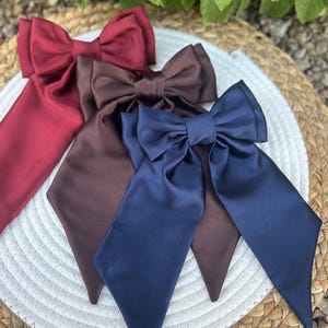 satin long tail hair bows for girls, fabric bows on a barrette, hair clips for kids, school bows, handmade hair bows, Christmas bows