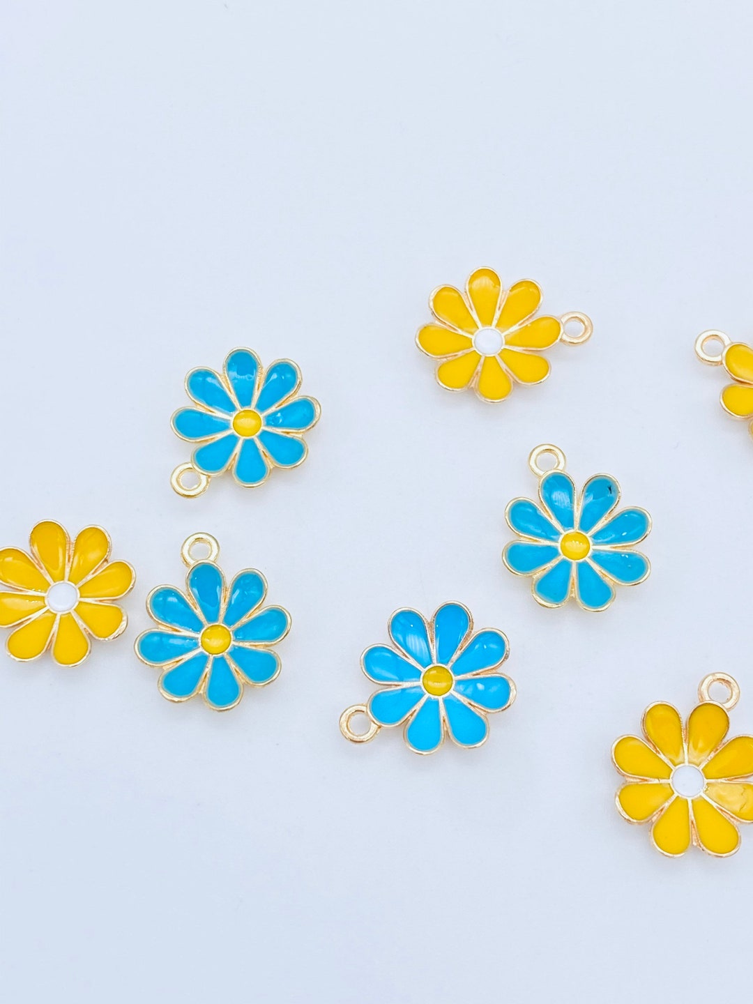 Daisy Flower Charms, Bracelet Charms, Jewelry Charms Charm Bracelets