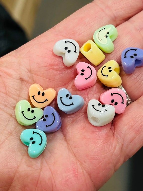 10mm herzförmige Smiley Perlen aus Acryl, hochqualitative Perlen,  Fokalperlen, Perlen für Kinder, herzförmige Perlen, Smiley Perlen - .de