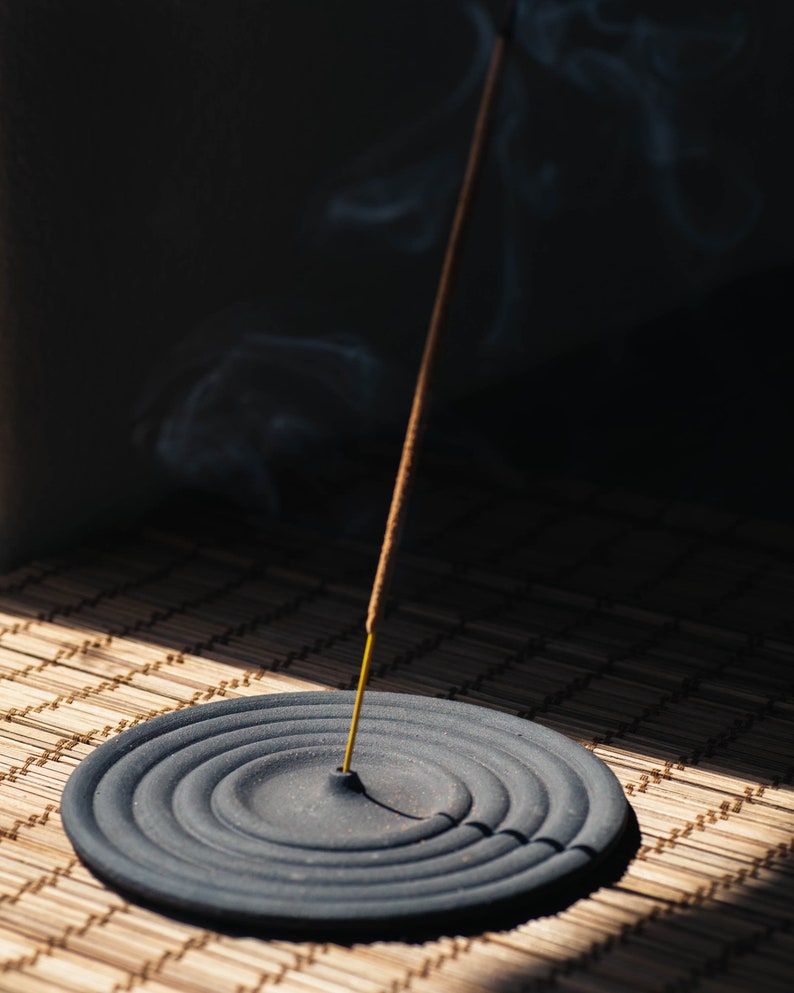 Droplet Incense Holder Incense Burner Wellness Meditation Yoga Aromatherapy Modern Ceramics Speckled Pottery Desert Aesthetic image 4