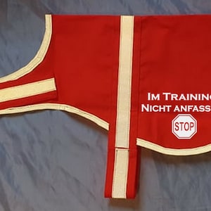 reflective vest, reflective vest, identification blanket, identification vest with reflector for dogs, in training, do not touch