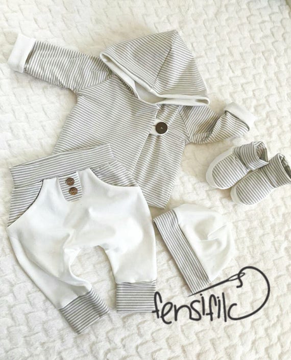 newborn clothes