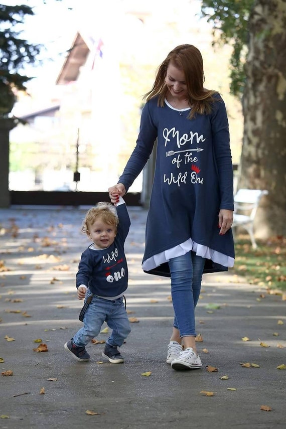 newborn and mom matching clothes