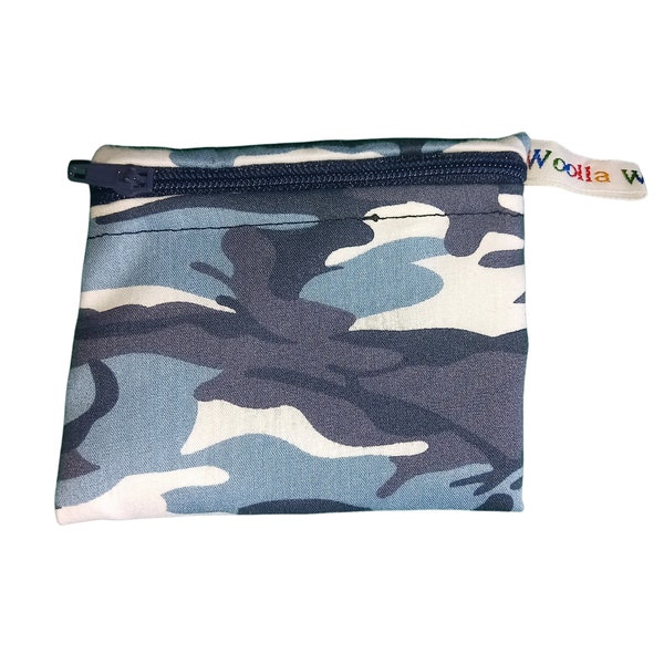 Snack Bag - Small Pippins Waterproof Pouch for Food, Makeup plus Eco-Friendly and Washable Lunch Travel and Storage - Blue Camo