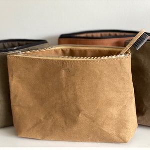 Borsa per cosmetici, borsa per il lavaggio, custodia lavabile con cerniera in carta kraft, borsa da viaggio per articoli da toeletta, eco-friendly, in pelle vegana, impermeabile, regalo sostenibile immagine 10