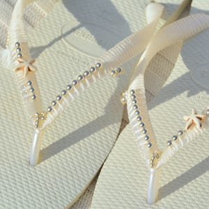 Wedding Sandals, Wedding Flip Flops, Havaianas, Bridal Sandals, Bridesmaid Flip Flops, Bridal Flip Flops, Boho Wedding Sandals,White Sandals