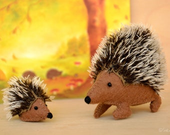 Hedgehog for the nature table, the autumn table, handmade out of (fairy) wool felt and wool.