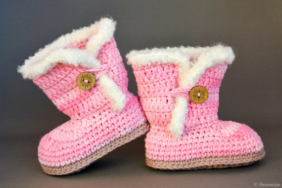 uggs light pink