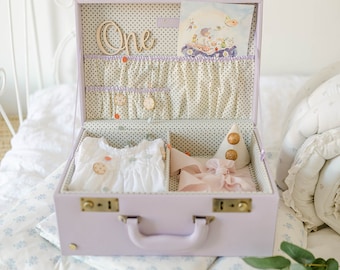 new baby gift | baby shower present | personalised memory box | keepsake case | memory trunk christening gift | baby box | erinnerungskiste