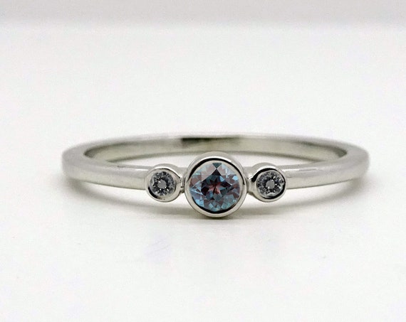 Three Stone Alexandrite & Diamond Ring | Alexandrite ring | Alexandrite Engagement Ring | Color changing alexandrite gemstone