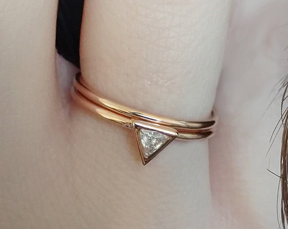 Delicate Triangle Diamond Ring Set Trillion Minimalist Engagement Ring & Plain Gold Wedding Band