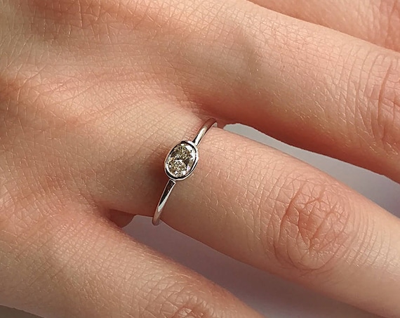 Oval Diamond Engagement Ring | 14K Gold Oval Diamond Solitaire