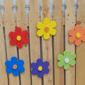 Garden Shed Barn Door Decor Wood Flower 7&quot; Outdoor Garden Decoration Front Door Spring Summer Fall Flower Yard Art Fence Art
