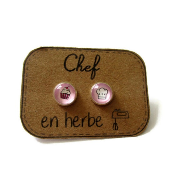 BOUCLES D'OREILLES ENFANTS puces enfants chef en herbe , puces gateau, puces toque,cadeau enfant, bijoux enfants, mini cuisinier, cuistot