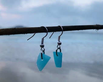 Recycled earrings / Recycled plastic jewelry / Upcycled earrings / Marine litter / Marine debris / Zero waste gift / Zero waste surf