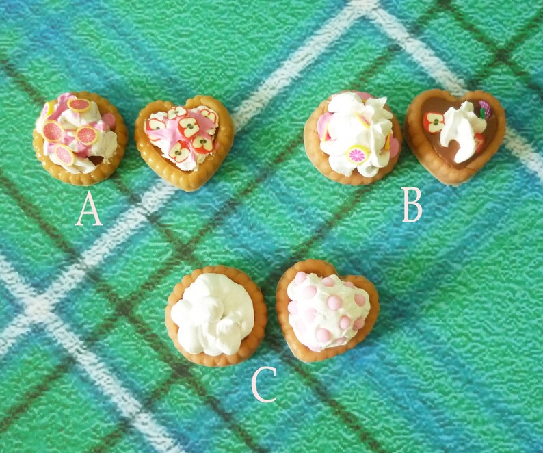 2 Miniature pie strawberry chocolate dessert miniature food Dollhouse miniatures 1 12 scale miniature miniature items