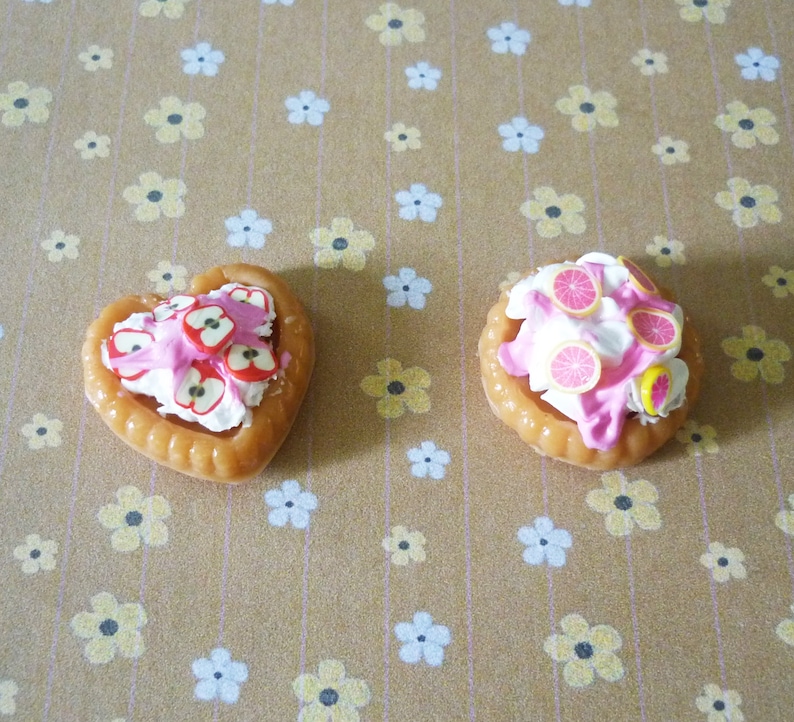 2 Miniature pie strawberry chocolate dessert miniature food Dollhouse miniatures 1 12 scale miniature miniature items