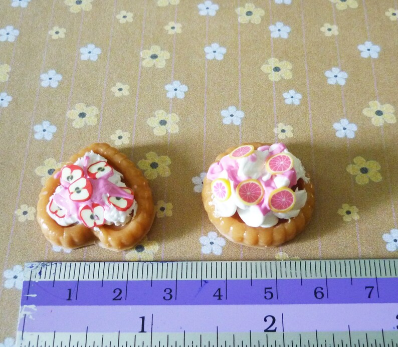 2 Miniature pie strawberry chocolate dessert miniature food Dollhouse miniatures 1 12 scale miniature miniature items