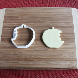 Apple Cookie Cutter/Dishwasher Safe