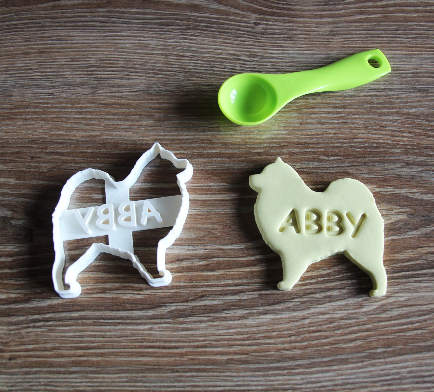 In Stock*** Samoyed Cookie Cutter and Embosser.