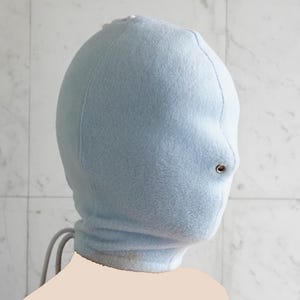 Blauw time-outmasker - blinddoek babyblauw / ABDL / veiligheidskap / vetersluiting / polarfleece / zacht