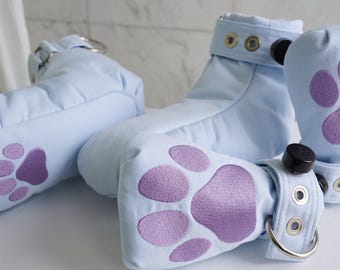 Anpassade färgade P.A.W.S. Vantar och tossor med Segufix-lås eller hänglås / Pälsdräktstillbehör / Pälsbondage / Pälsdjurslek