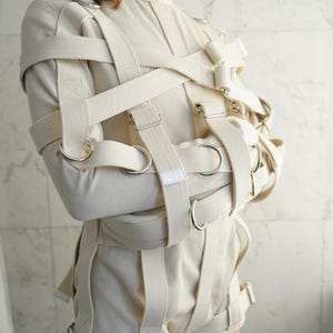 MAX Security Heavy Duty Straitjacket Body Suit Romper Costume - Fully Functional Straitjacket Costume / Institutional / Asylum Zwangsjacke