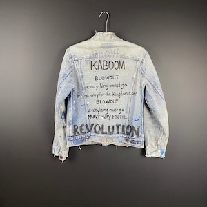 Vintage handgeschilderde jaren &#39;80 Levis Jacket Rainbow Kitten Surprise