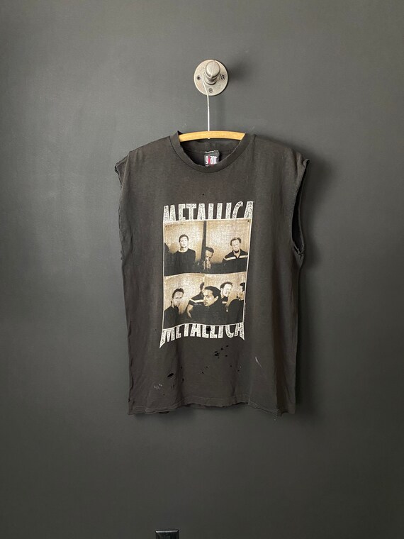 Vintage distressed Metallica