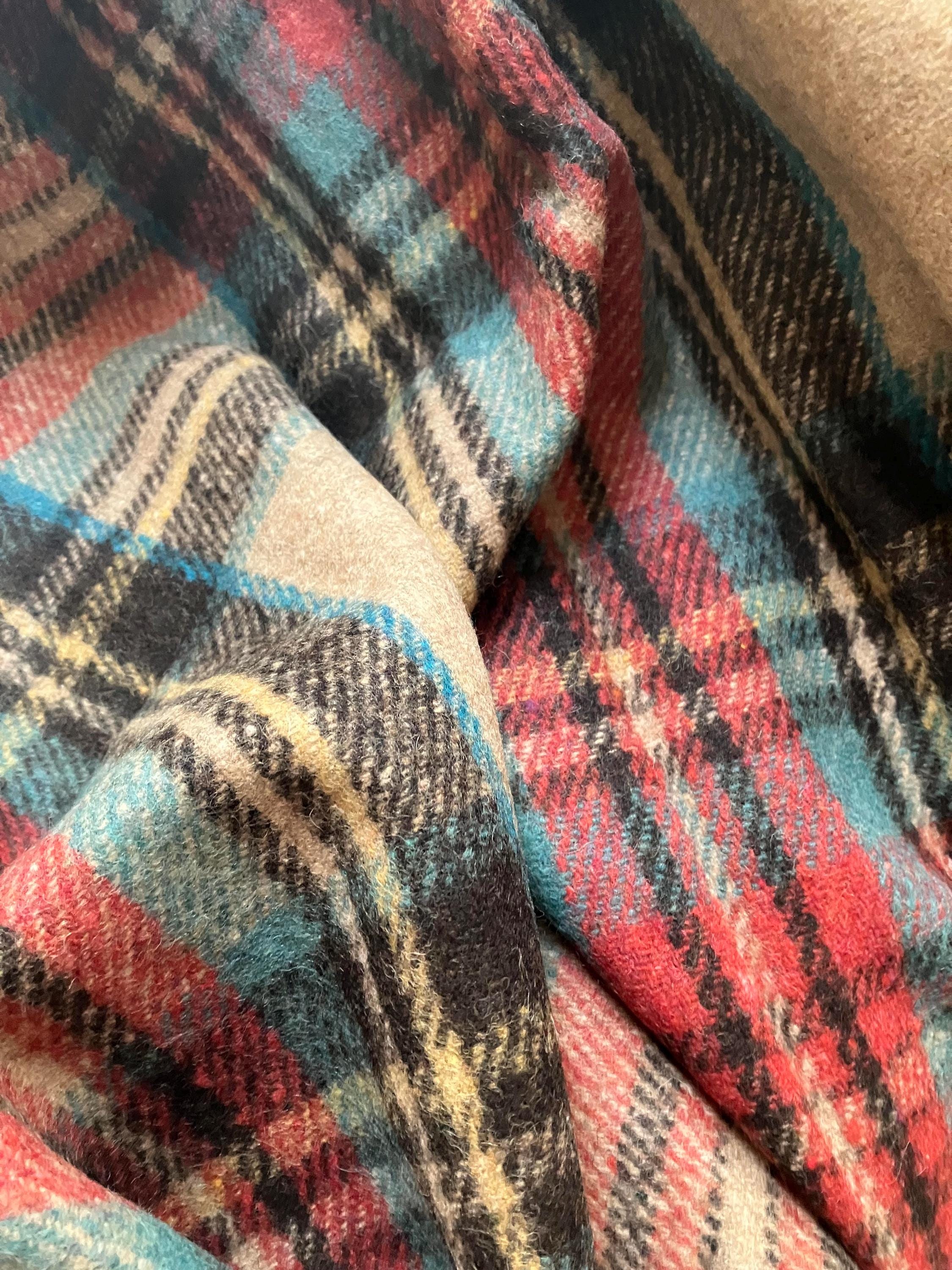 Couverture en laine recyclée en robe Gordon Tartan – TBCo