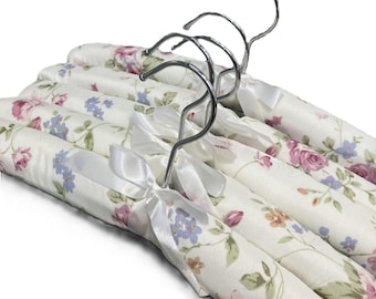 Cintres rembourrés fleuris avec noeud : lot de 5 ou 10