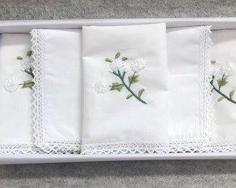 Gift Box of 5 Beautiful 100% Cotton Ladies Handkerchiefs with Fine Crochet Borders -  3 Embroidered and 2 Plain Handkerchiefs in set.