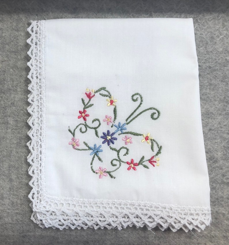 Gift Box of 5 Beautiful 100% Cotton Ladies Handkerchiefs with Fine Crochet Borders 3 Embroidered and 2 Plain Handkerchiefs in set. image 3