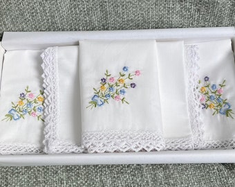 Gift Box of 5 Beautiful 100% Cotton Ladies Handkerchiefs with Fine Crochet Borders -  3 Embroidered and 2 Plain Handkerchiefs in set.