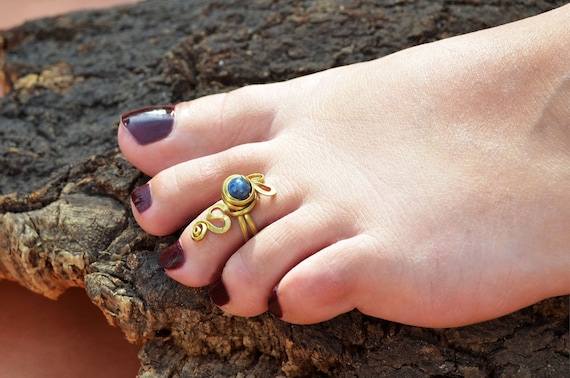 Buy Silvermerc Designs Women Brass Oxidised Toe Rings Online at Best Prices  in India - JioMart.