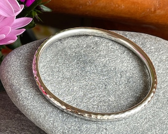 Retired Silpada Hammered Silver Bangle Bracelet, B1482, Free Shipping and Gift Wrap