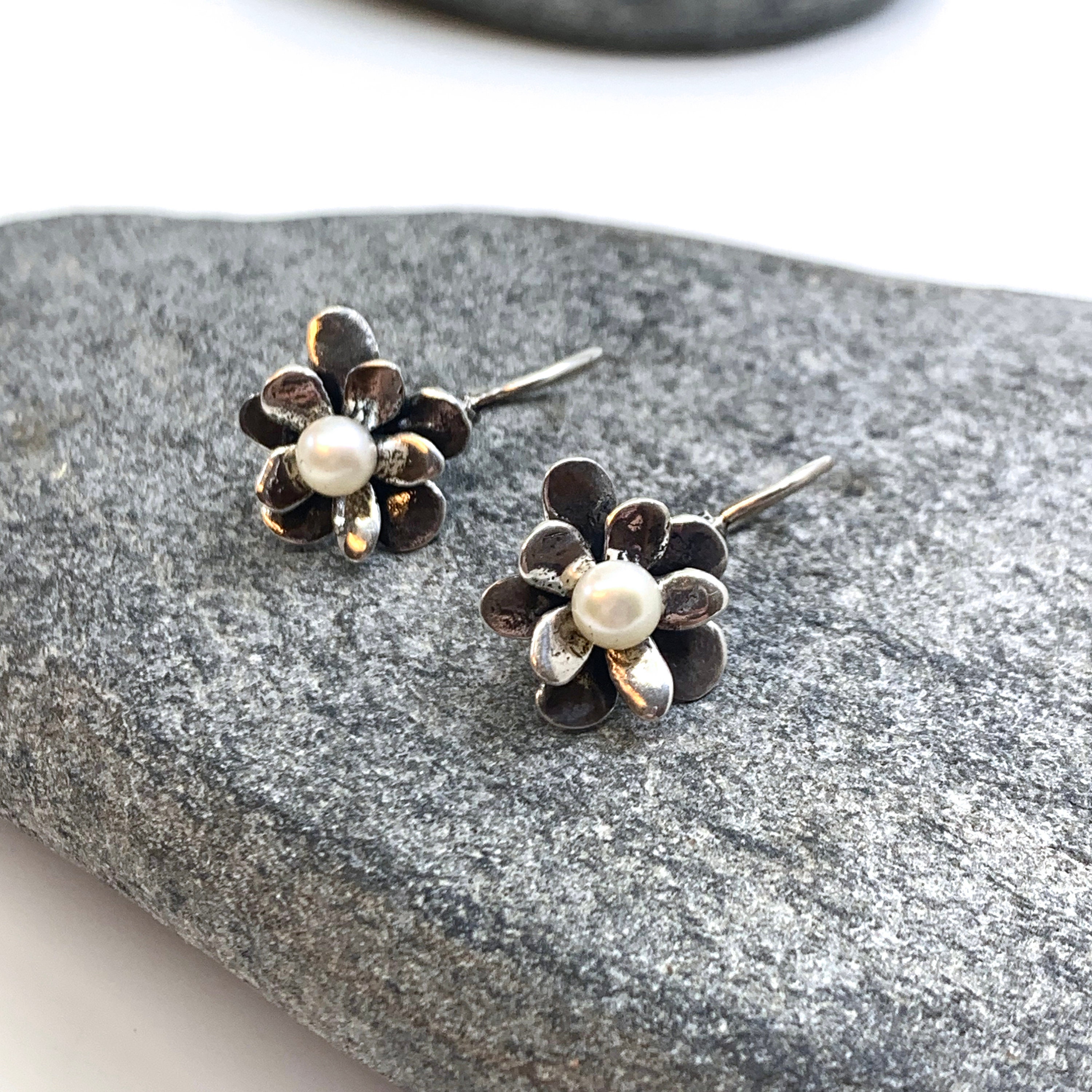 Silpada flower earrings sale