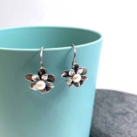 Silpada Silver love Blooms Pearl Flower Earrings Etsy UK