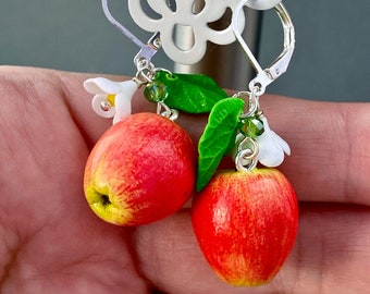 Apple dangle earrings Realistic apple earrings Cute miniature apples jewelry Fruit earrings Kawaii gift for daughter Unique gift for sister