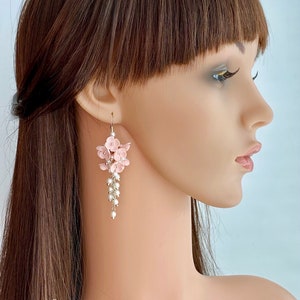 Bridal light peach earrings Pastel bride clusters earrings Cream flowers polymer clay Floral earrings Bridesmaid gift Pearl earrings image 9