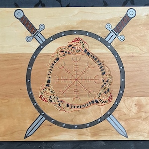 Ravens and Swords Dungeon Master/Game Master-skärm - Massivt lövträ - DM-skärm i trä - Perfekt present - Tillverkad i Kanada!