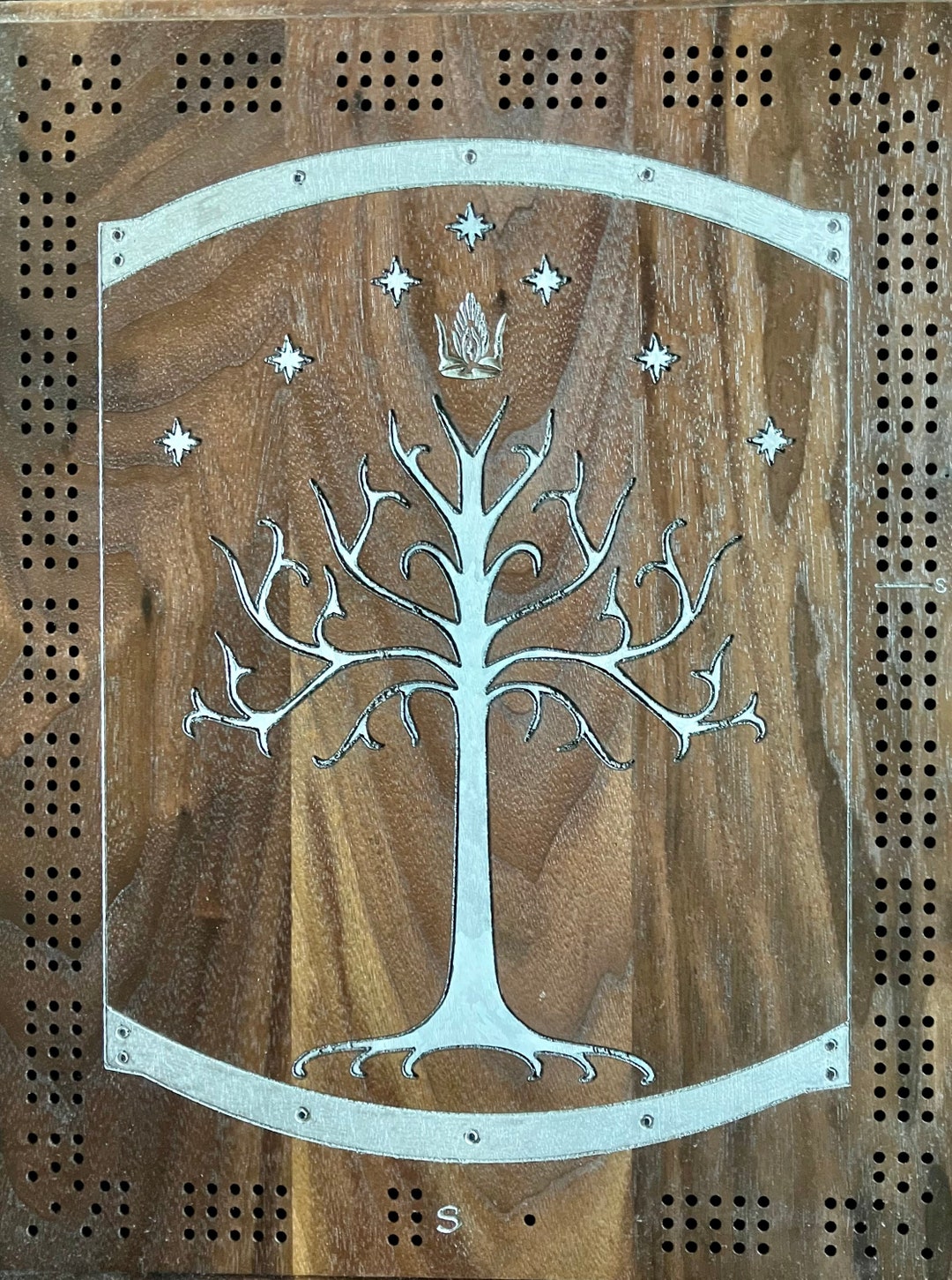 Lord of the Rings Rectangular Cribbage Board Gondor Shield Hardwood JRR