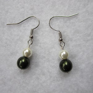 Green Pearl Earrings - Deep Green Glass Pearl Earrings - Dark Green Earrings - St. Patrick&#39;s Day Earrings