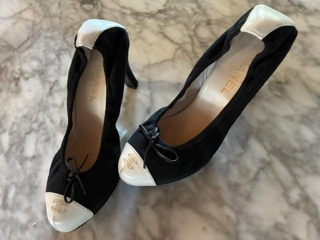 Vintage Chanel Pumps - Etsy